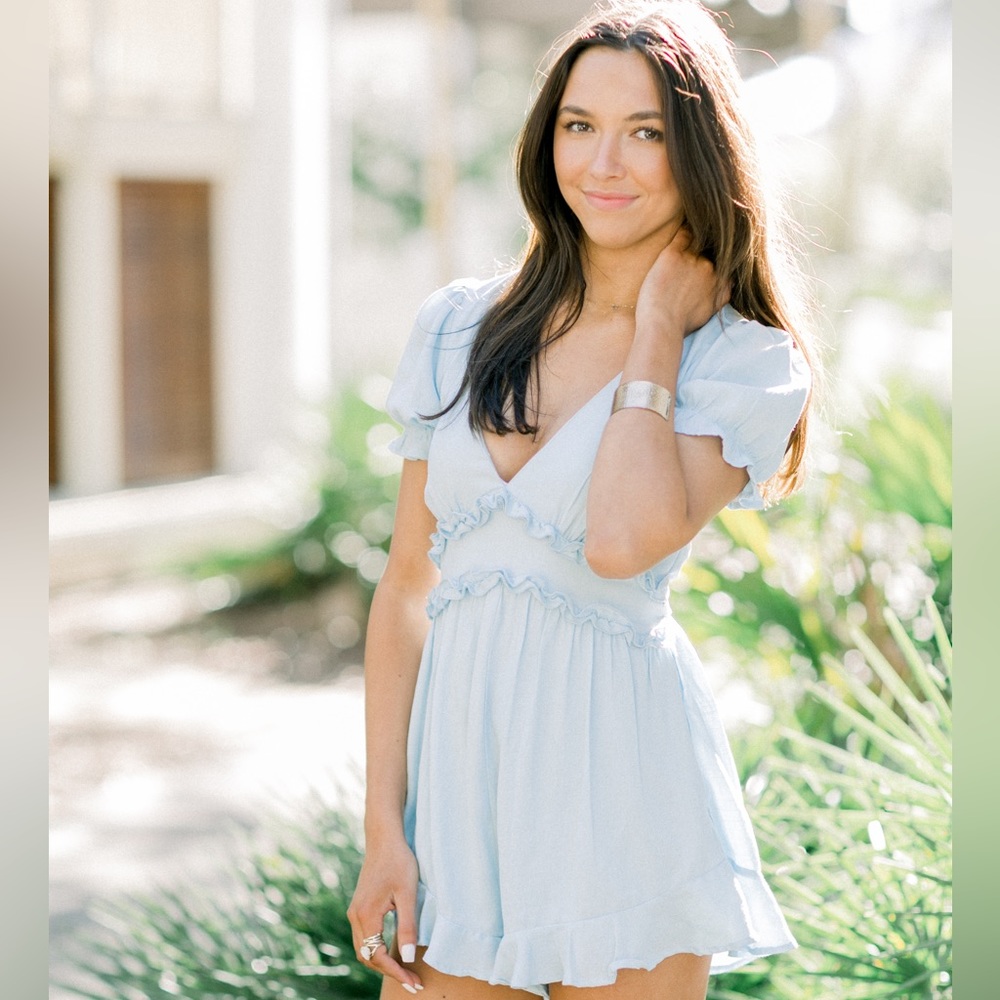 cute blue romper !!